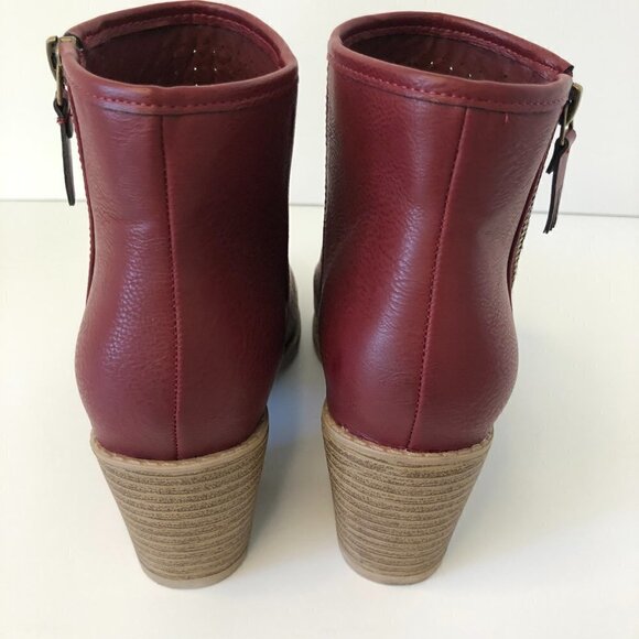 Journee Collection Meleny Ankle Boots Faux Leather Red Bootie Womens Sz 5.5 - Picture 3 of 10